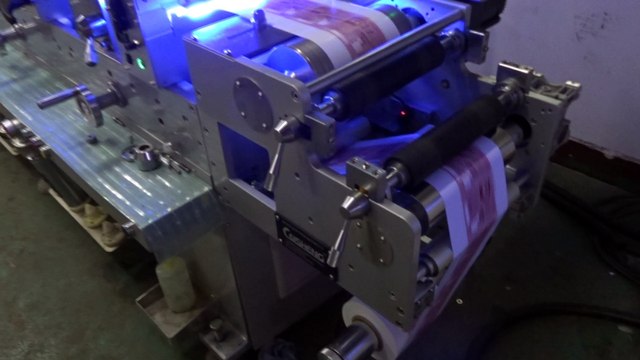 macchina da stampa etichette adésive, etichette da vino etichette etichette per industria cosmetica, etichette farmacie