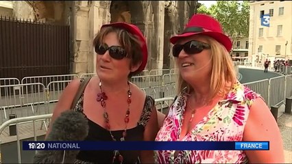 Cyclisme : fête et émotion sur le départ de la Vuelta à Nîmes