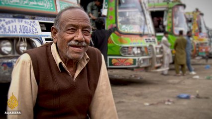 Turning buses into art in Pakistan