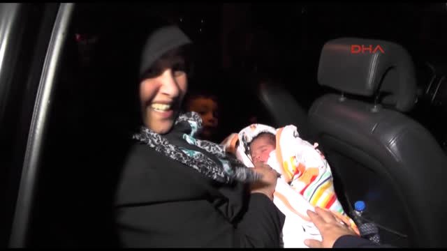 Konya Apartmanda Yangın Çıktı, Dumandan Etkilenen 20 Kişi Hastanelere Kaldırıldı