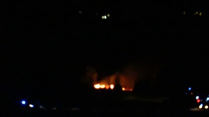 La fin de l'Incendie de Puyloubier 20 aout 2017 minuit vu du village