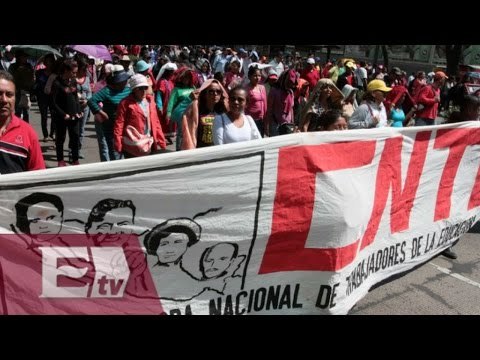 CNTE amenaza con impedir el ciclo escolar 2015-2016/ Titulares de la tarde