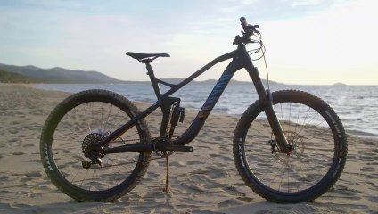 Enduro Bike Of The Year - Contender - Canyon Strive AL 5.0 Race Bike Radar