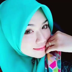 ankh marti hui sundari najakat k sath.