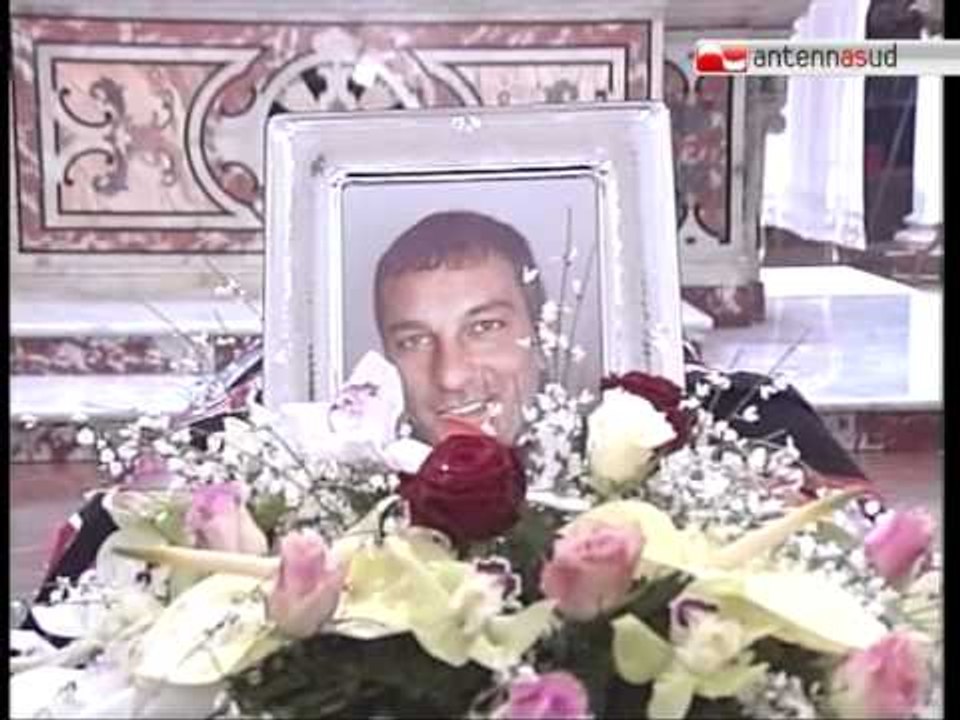 TG 02.04.12 Manfredonia, l'ultimo saluto a Franco Mancini