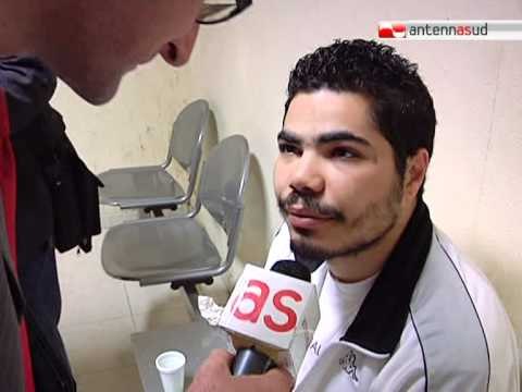 TG 26.04.12 LasciateCIEntrare : cronaca di una giornata nel CIE di Bari