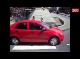 Gruaja kap te dashurin me nje tjeter, shikoni cfare ju punon ne mes te rruges (360video)