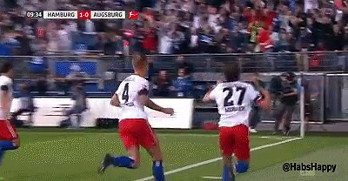 Il se blesse pour 7 mois après avoir célébré son but en faisant la toupie !