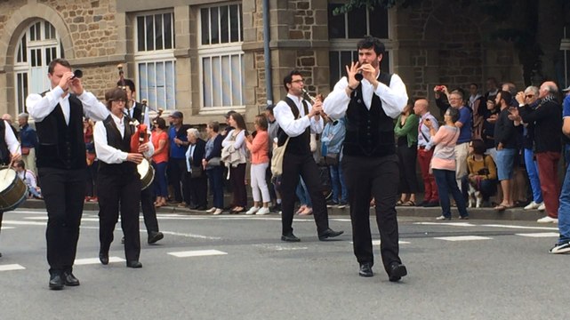 Kroaz Hent ouvre le bal du défilé