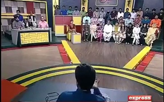 وزارت خزانہ جو قرضے کی رقم فی کس 95 ہزار روپے بتا رہی ہے وہ بالکل غلط ہے۔ اصل میں یہ قرضہ فی کس 1،20،000 سے بھی زائید ہے