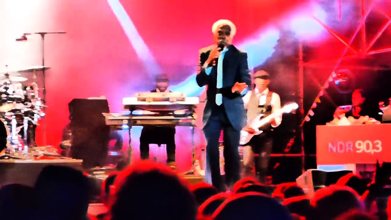 Billy Ocean red light spells danger 2016