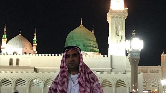 Aglatan ezan Medine ezani. Hafiz Metin Demirtas - Yanik Medine ezani. Bu ezani dinlemeden gecmeyin...mutlaka izleyin. Bu ezani dinlerken tüyleriniz diken diken olacak. Azan Madinah Munawwarah. Adhan Madinah mp3. Mescidi Nebevi ezani. Medine makami ezan
