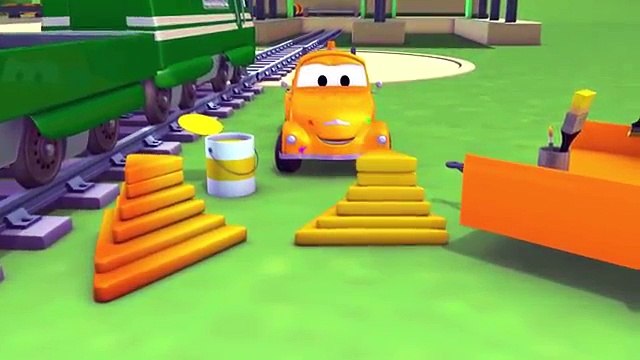 L'Atelier de Peinture de Tom la Dépanneuse - Troy est le Trainosaur - Dessin animé pour enfants