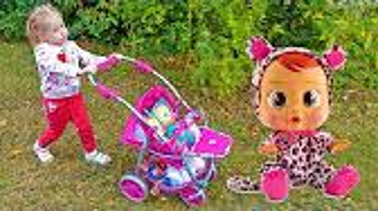 Bad Baby crying with Tuntrum in the toys store Johny Johny Yes Papa Nursery Rhyme Song for Toddlers