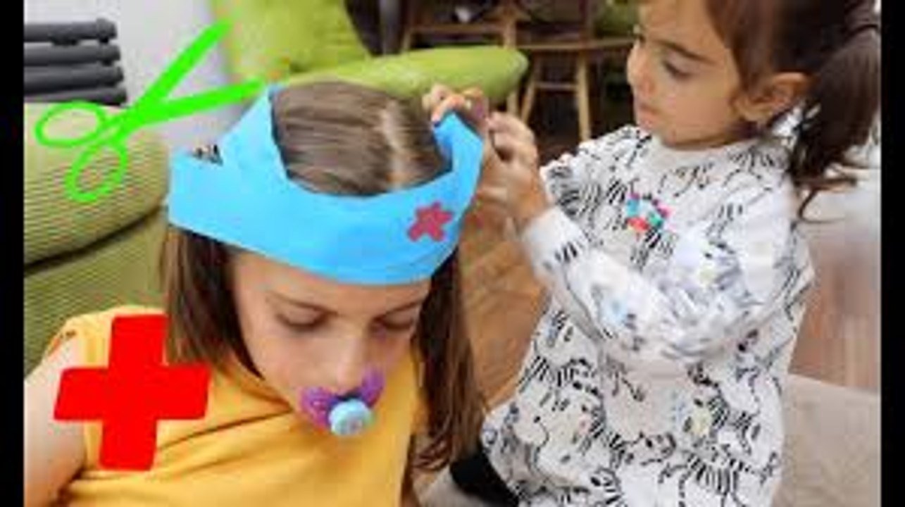 Kids Playing Doctor and Learn Colors with Bandage