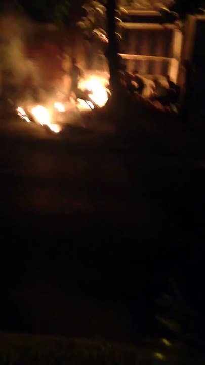 Thái Bình: Bố đẻ không cho cưới, nam thanh niên đổ xăng tự thiêu