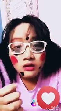 Giới trẻ Việt Nam quay clip trào lưu Vịt hoá thiên nga'' clip 2