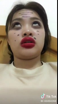 Giới trẻ Việt Nam quay clip trào lưu Vịt hoá thiên nga'' clip 1