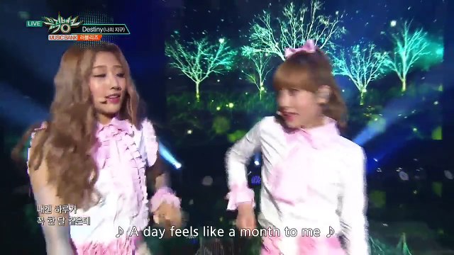 Mi Joo bị trẹo mắt cá chân 2 lần trong 1 bài hát