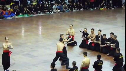 Không chỉ có truyền điện, Nam Huỳnh Đạo còn có nội công mình đồng da sắt