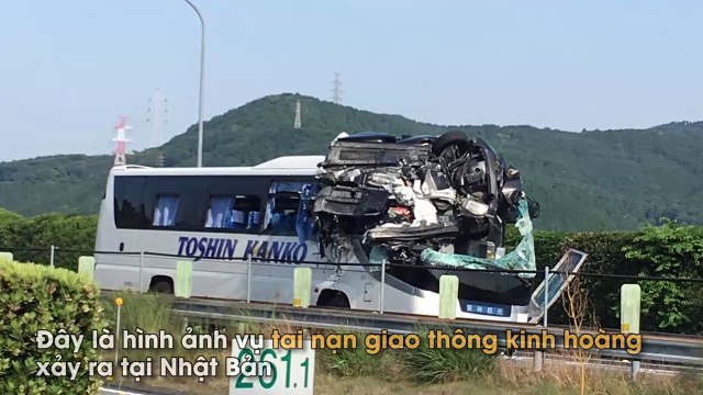 Cận cảnh vụ tai nạn đâm xe khủng khiếp hơn cả Fast 8