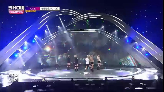 Fan Kpop lắc đầu chịu thua nhóm nam mới diện quần lót lên sân khấu