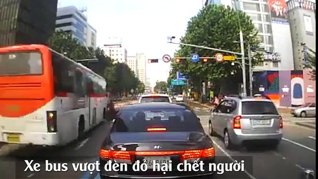 Những vụ tai nạn kinh hoàng do vượt đèn đỏ