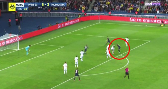 Neymar, 7 Kişinin Arasından Attığı Golle Parmak Isırttı