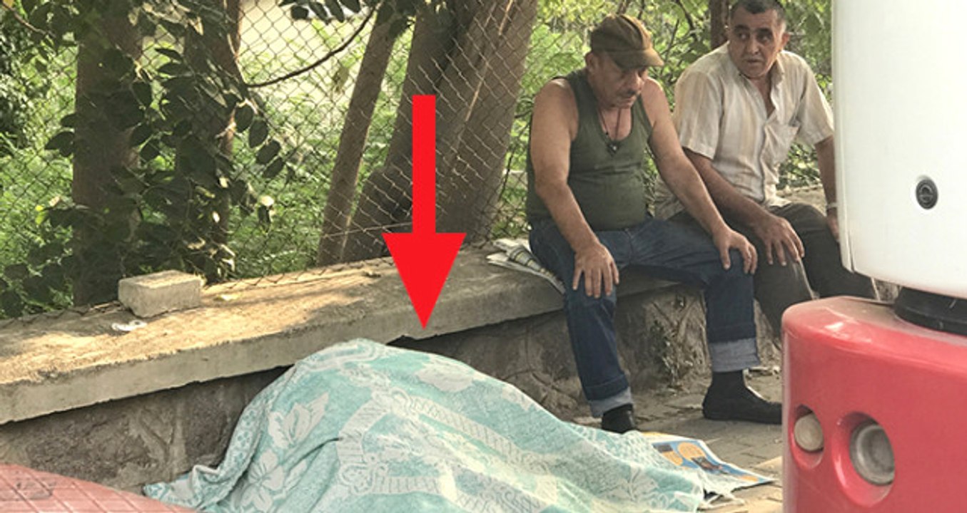 İzmir'de Fenalaşan Firari Asker, Kaldırımda Hayatını Kaybetti