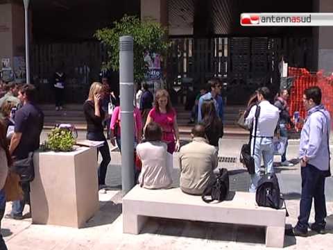 TG 28.05.12 Allarme bomba all'università di Bari, evacuate tutte le facoltà