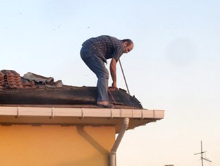 Çatıda Ölüme Meydan Okudu