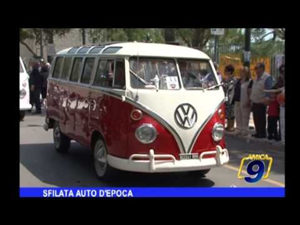 Sfilata auto d'epoca