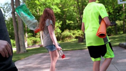 Bottle flip board game - Bottle Darts