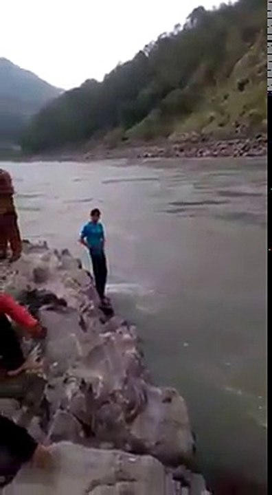 ایبٹ آباد میں دوستوں کے درمیان شرط نے ایک دوست کی زندگی چھین لی۔ ویڈیو: سہیل بٹ۔ لاہور