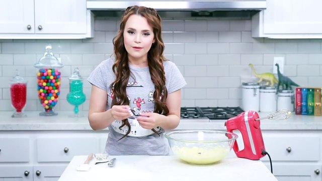 GAME OF THRONES ICE & FIRE CUPCAKES - NERDY NUMMIES-HpUP5qurQ1w