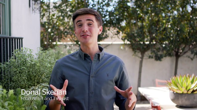 3 Simple Travel Food Tips - Smart Travel Tips E2-XcrtKCJMnkA