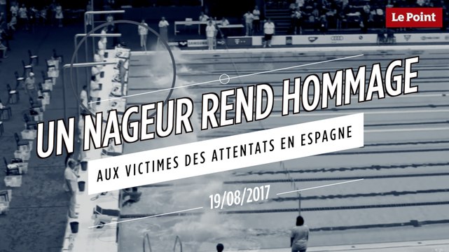 Un nageur rend hommage aux victimes des attentats en Espagne