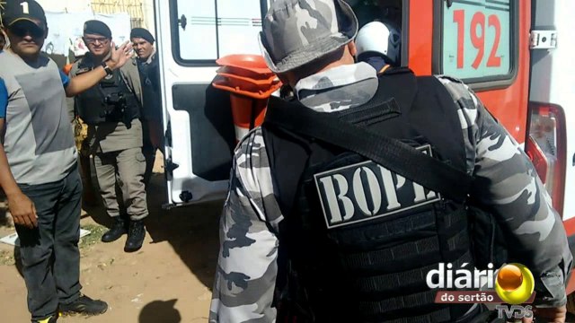 DE FOLGA! Policial militar reage a tentativa de assalto, prende bandido e fere outro em Sousa