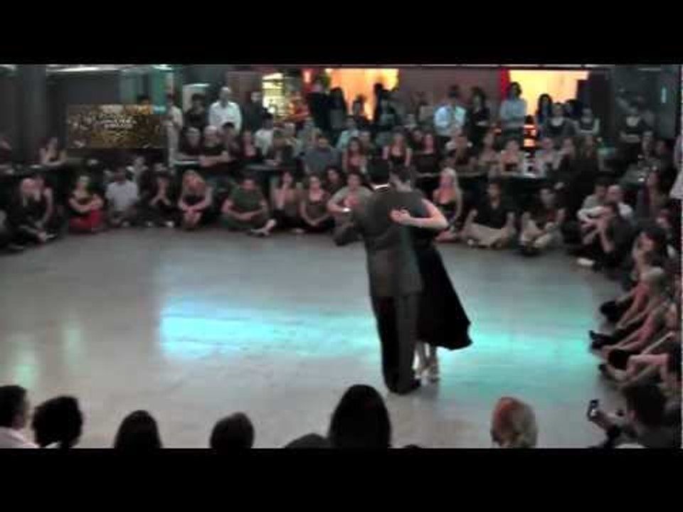 CAMPEONES MUNDIALES DE TANGO 2012 SALON  Y ESCENARIO juntos