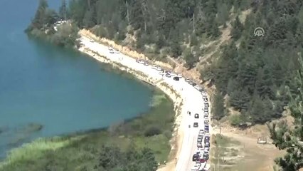 Abant'ı Hafta Sonu Yaklaşık 10 Bin Kişi Ziyaret Etti