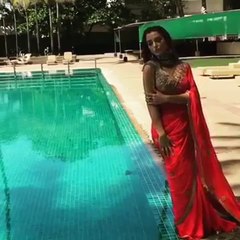 Beautiful Amy Jackson falls into pool