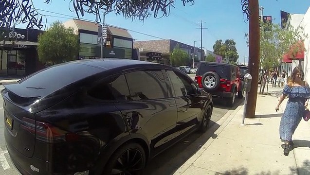 Pregnant Jessica Alba Shows Off Growing Baby Bump In Overalls