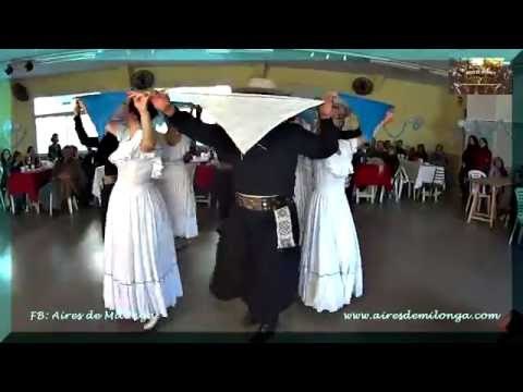 El Pericón Nacional Argentino Grupo De mis Pagos, en Milongueña peña y milonga Buenos Aires