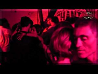 Descargar video: Chanta4 milonga, tango en San Telmo, Buenos Aires