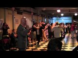 Los Reyes del Tango. Haciendo sacar viruta al piso.