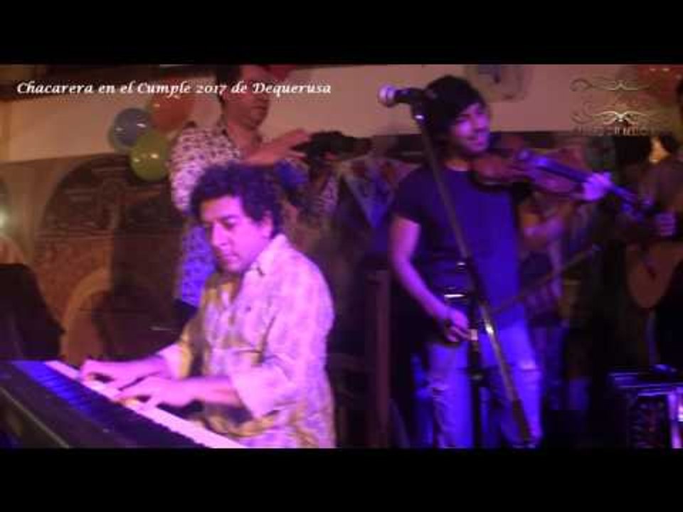 Bailando chacarera en el cumple de DEQUERUSA