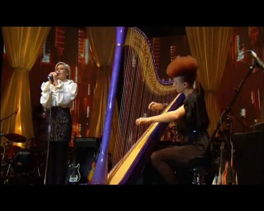 FÜR EINEN TAG – HELENE FISCHER – (LIVE)