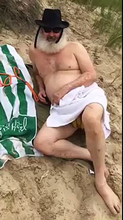 2016 Summer Vacation Randy Quaid goes Bananas