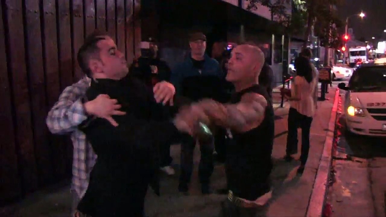Crazy Town Singer Seth 'Shifty Shellshock' Binzer Picks Fight With Bouncer [2010]