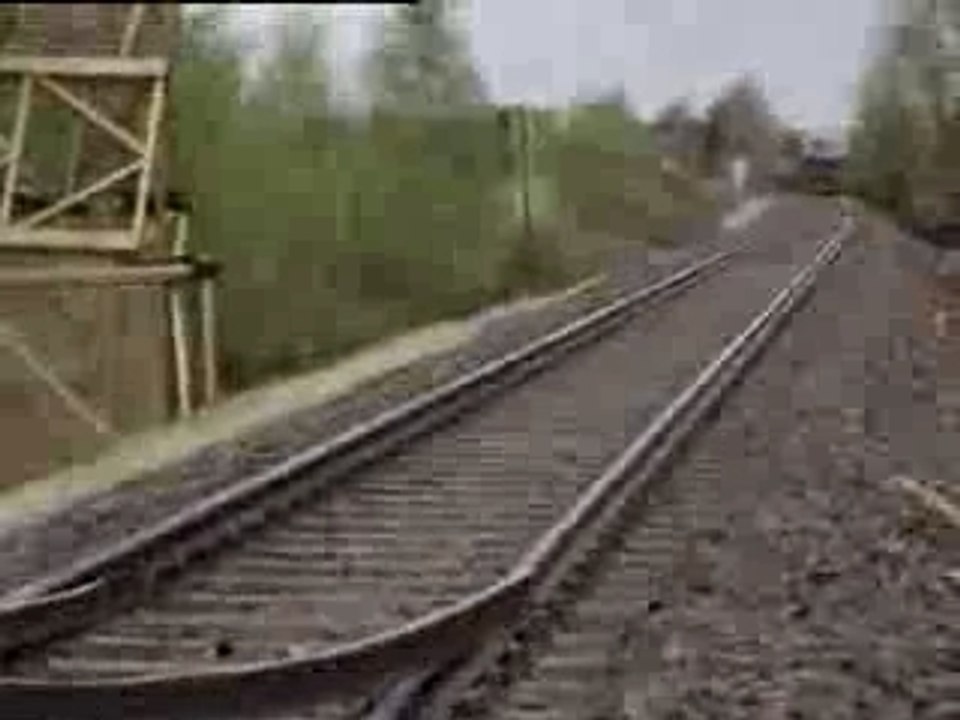 Train looping - Vidéo Dailymotion